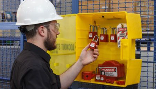 Emergencia y bloqueo